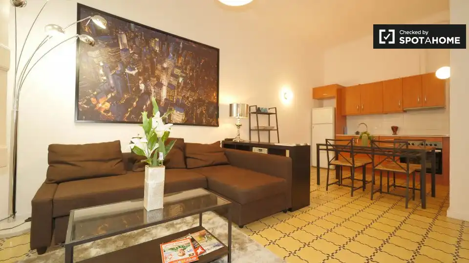 Flat for rent in El Raval