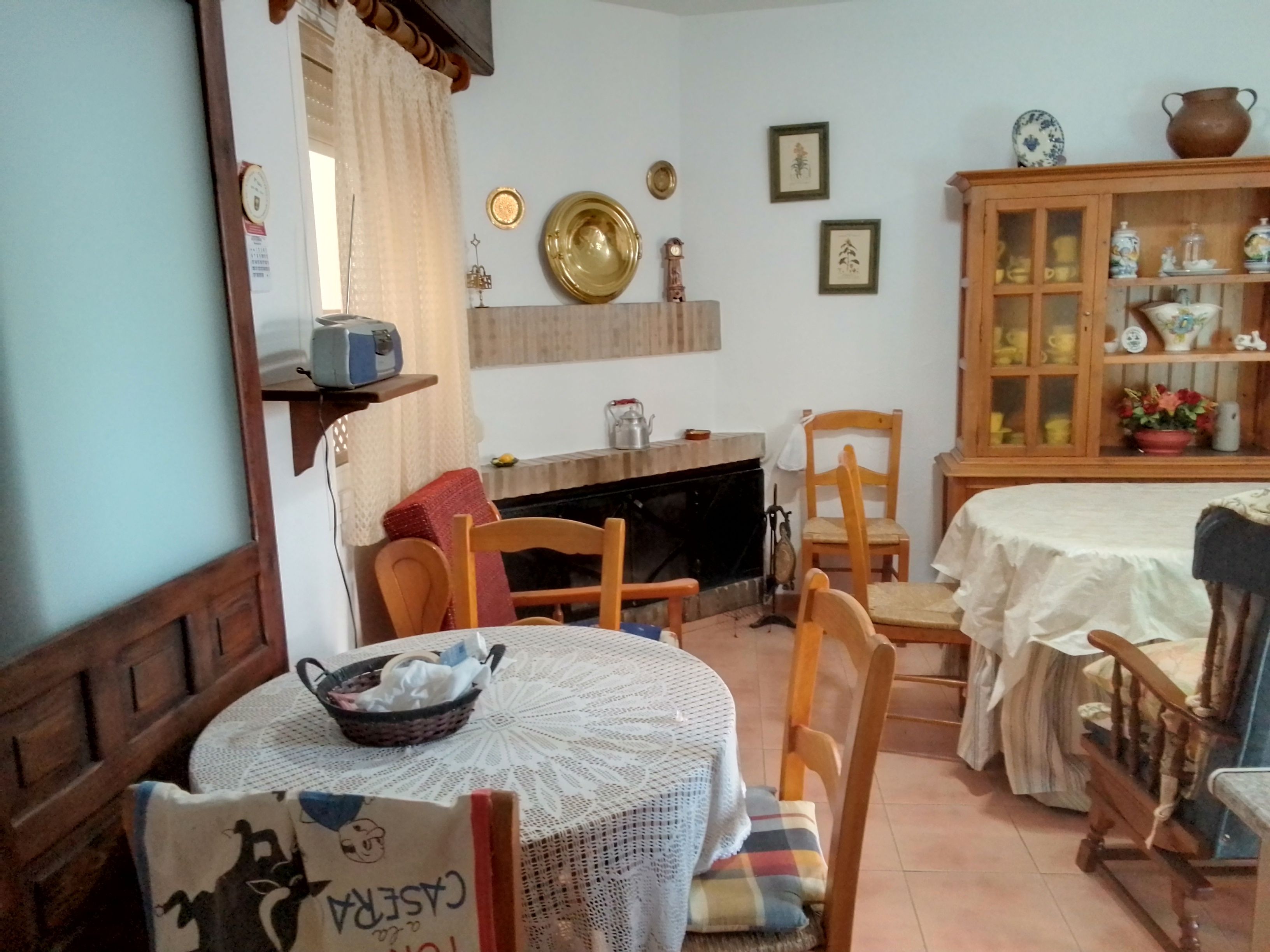 Menjador de Planta baixa en venda en Benaocaz amb Moblat, Forn i Rentadora