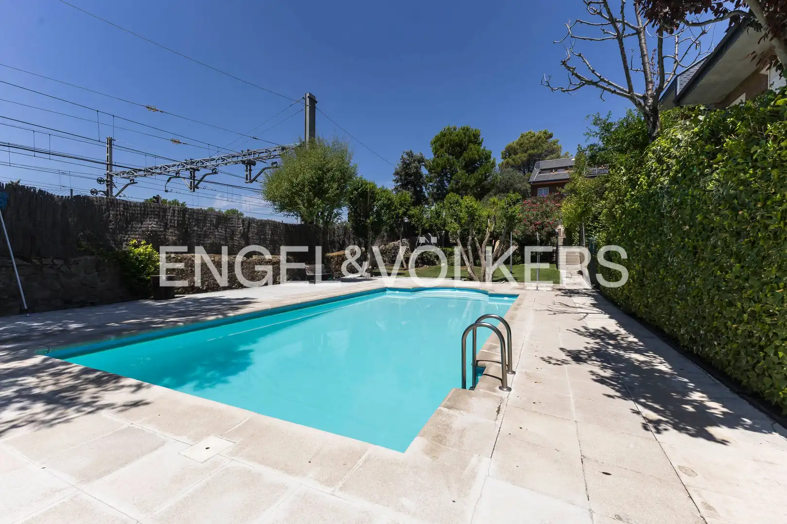 Swimming pool of Detached homes for rent in Torrelodones  with Heating