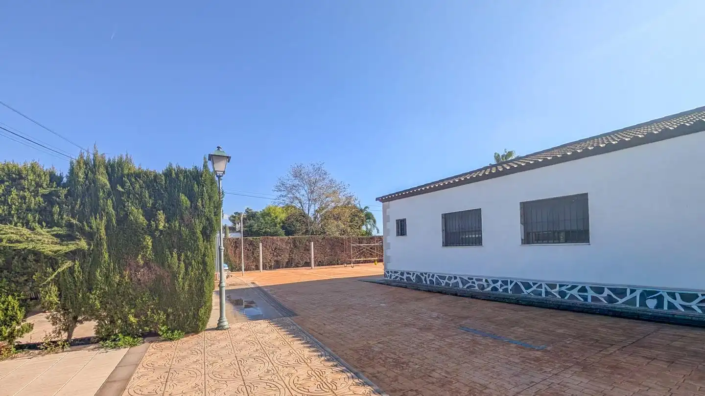 Vista exterior de Casa o chalet en venta en Crevillent con Aire acondicionado, Jardín privado y Terraza