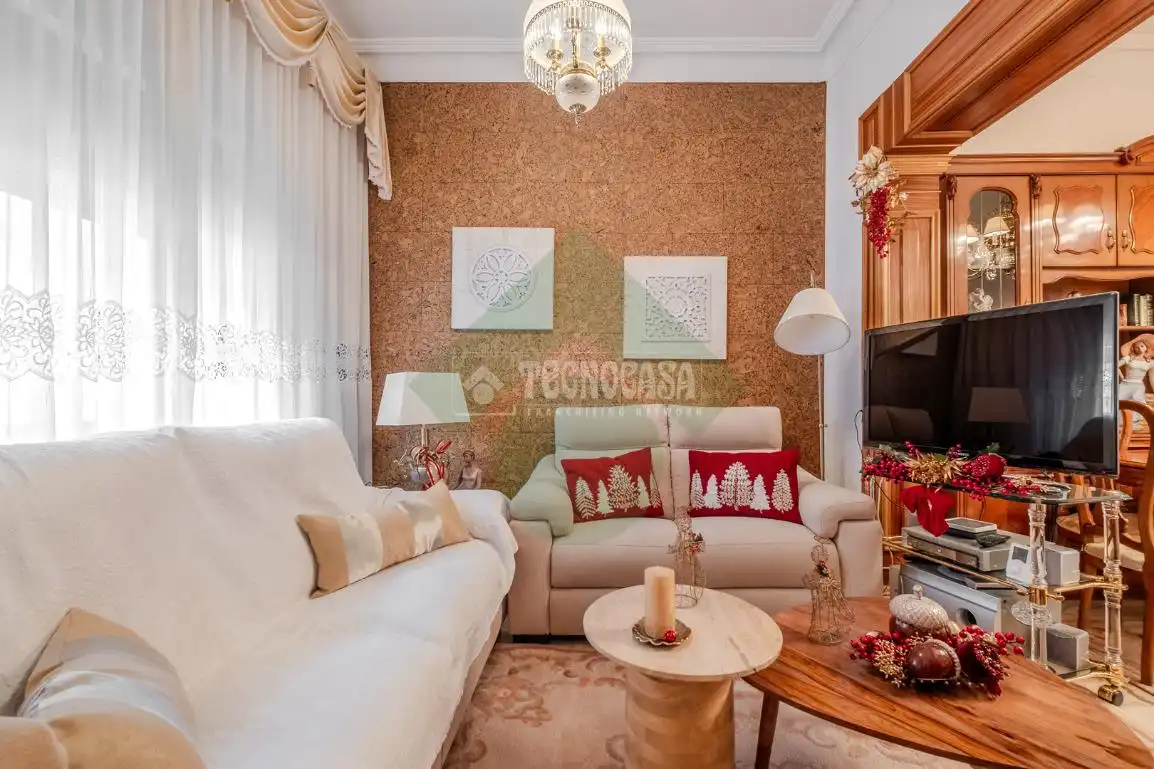 Living room of Houses for sale in Madrid  with Air Conditioner and Heating