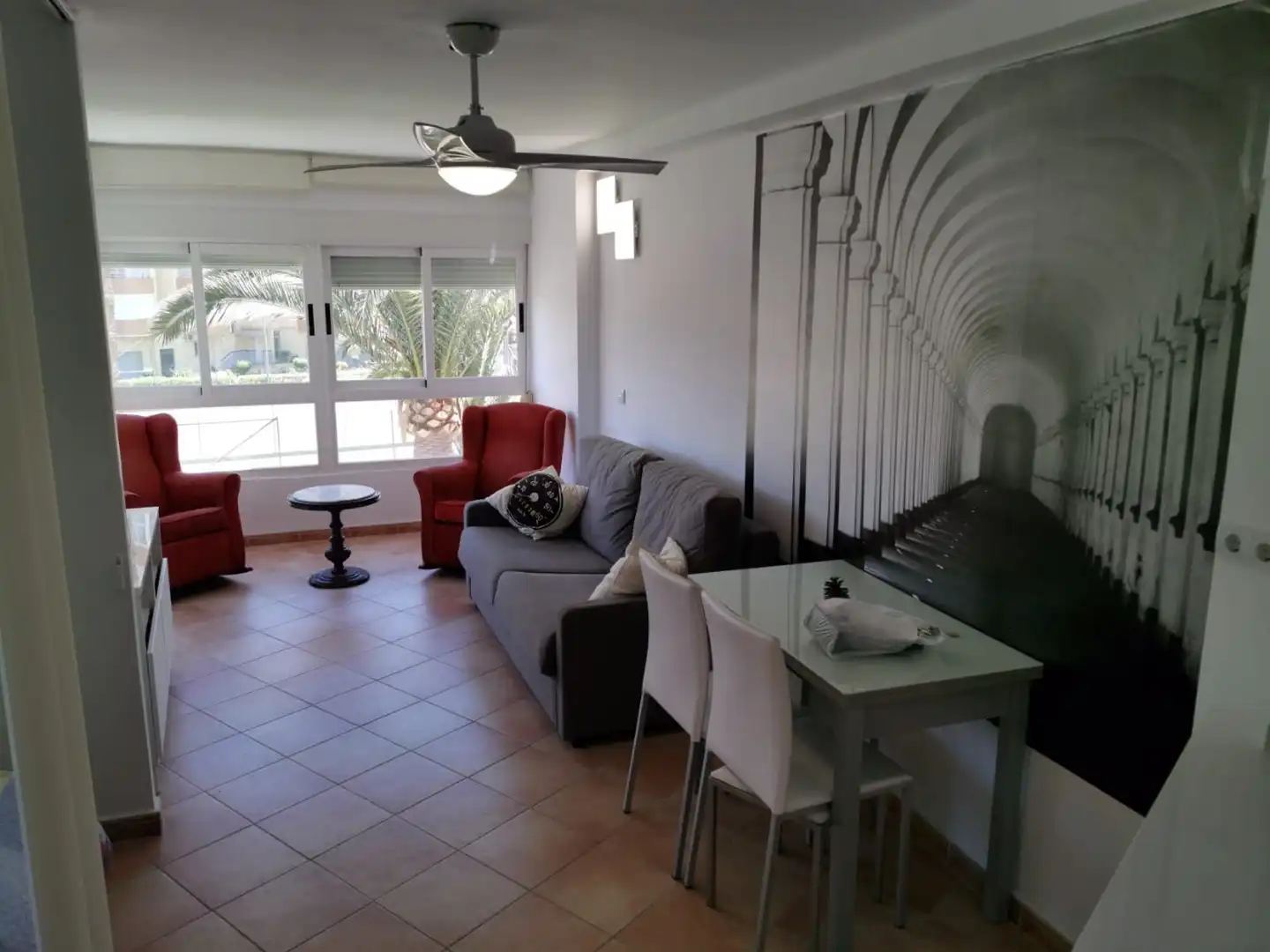 Sala d'estar de Apartament en venda en Algarrobo amb Moblat