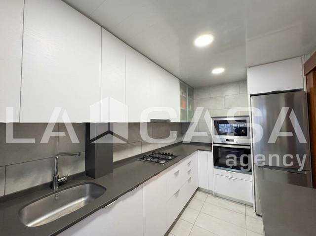 Piso en Venta en La Verneda i la Pau