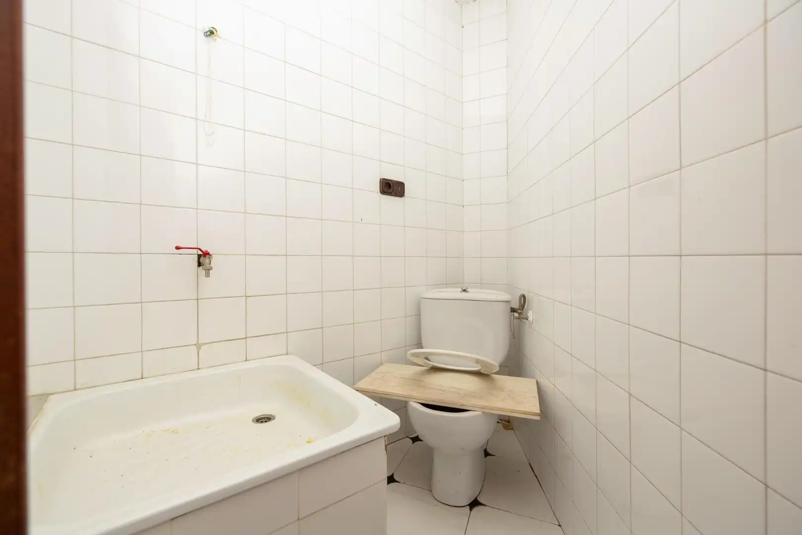 Baño de Local en venta en Gójar