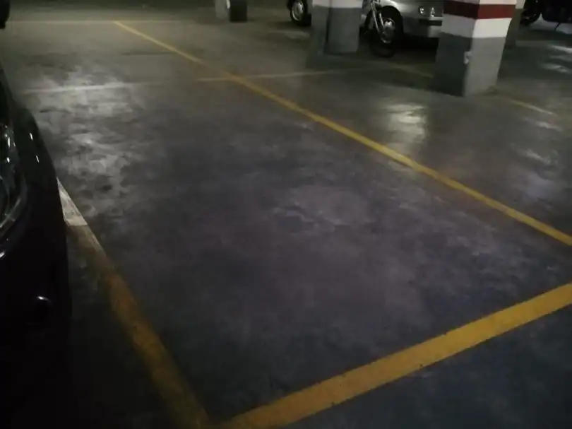 Parkplatz von Garage zur Miete in Algirós