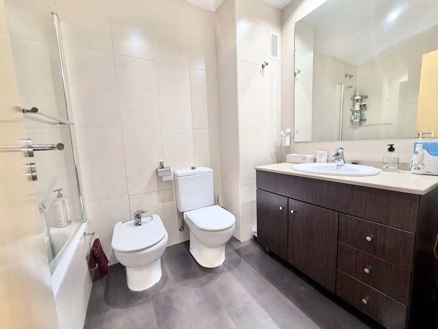 Bathroom of Ground floor for sale in Badalona  with Air Conditioner, Heating and Private garden