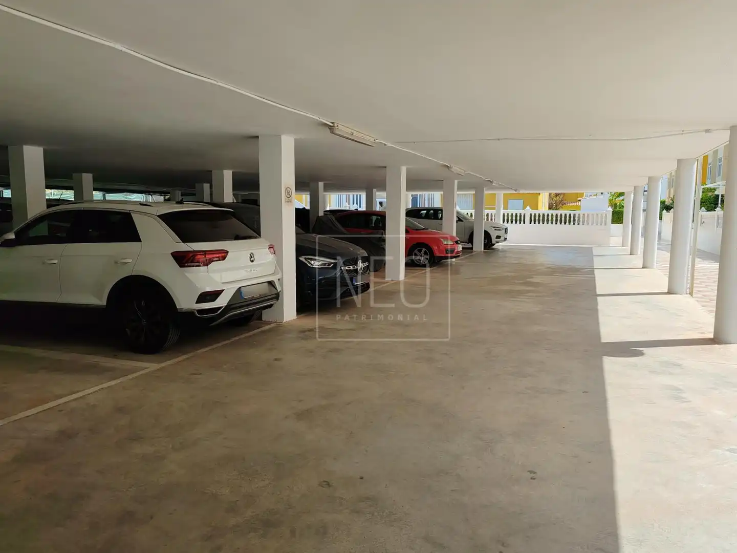 Parking de Piso en venta en Xeraco con Terraza y Piscina comunitaria