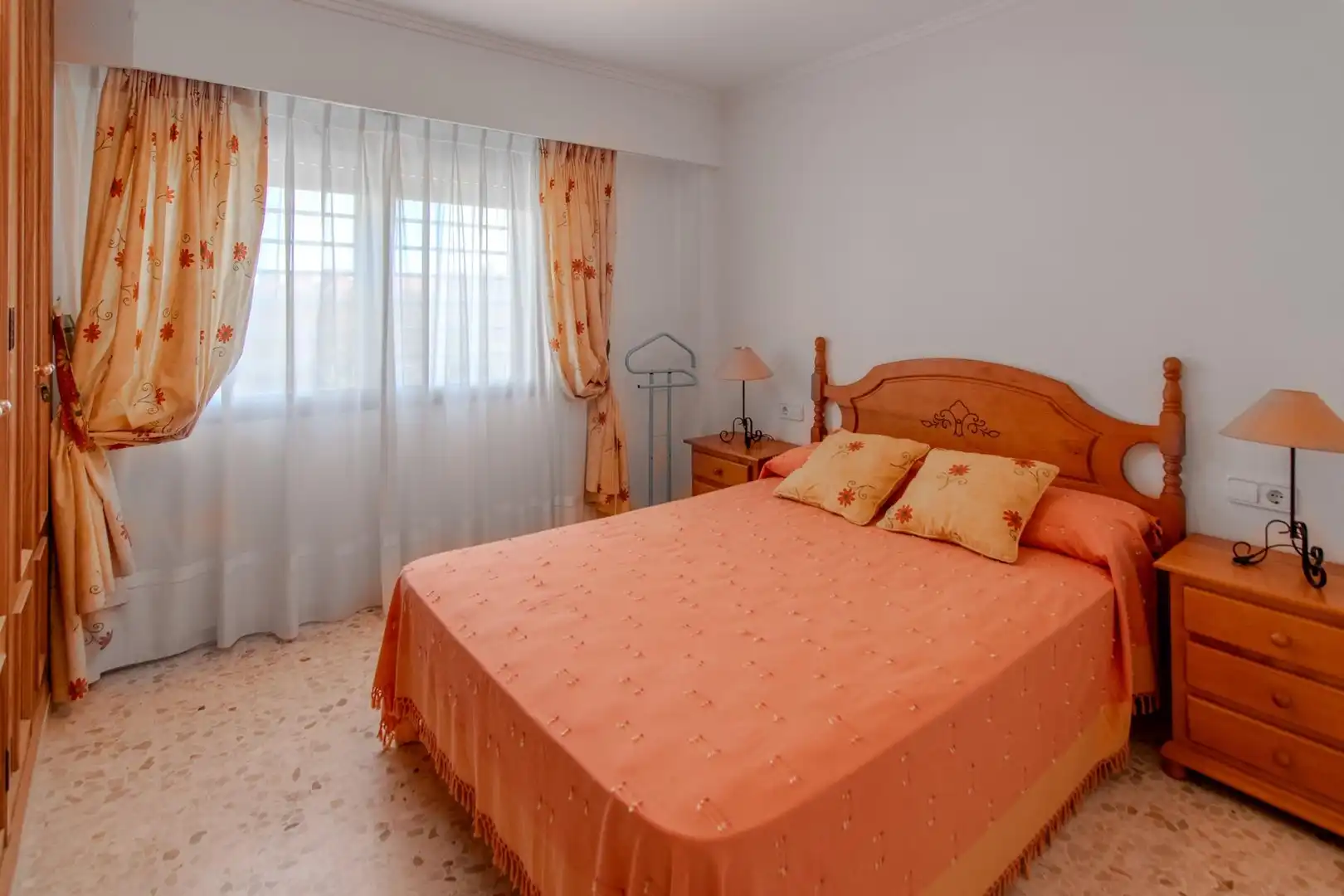 Habitación de Apartamento en venta en Gandia con Terraza y Piscina comunitaria