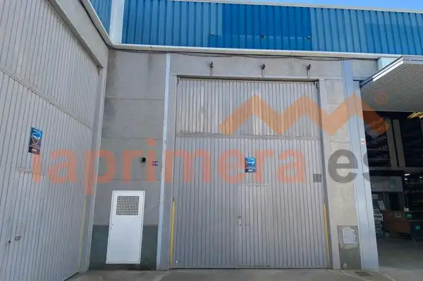 Nau industrial de lloguer a Beniparrell