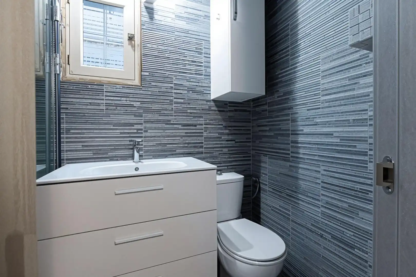 Bathroom of Flat for sale in  Palma de Mallorca  with Air Conditioner, Parquet flooring and Oven