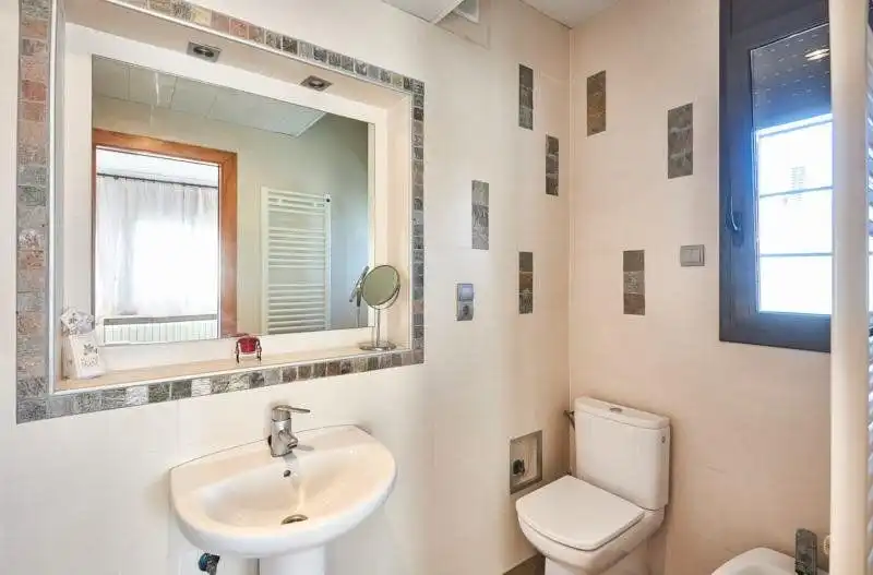 Baño de Casa o chalet en venta en Sant Pere de Ribes con Calefacción, Terraza y Trastero