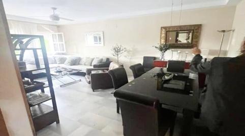 Foto 5 de Dúplex de alquiler en Alfonso de Hohenlohe, La Carolina - Guadalpín, Málaga