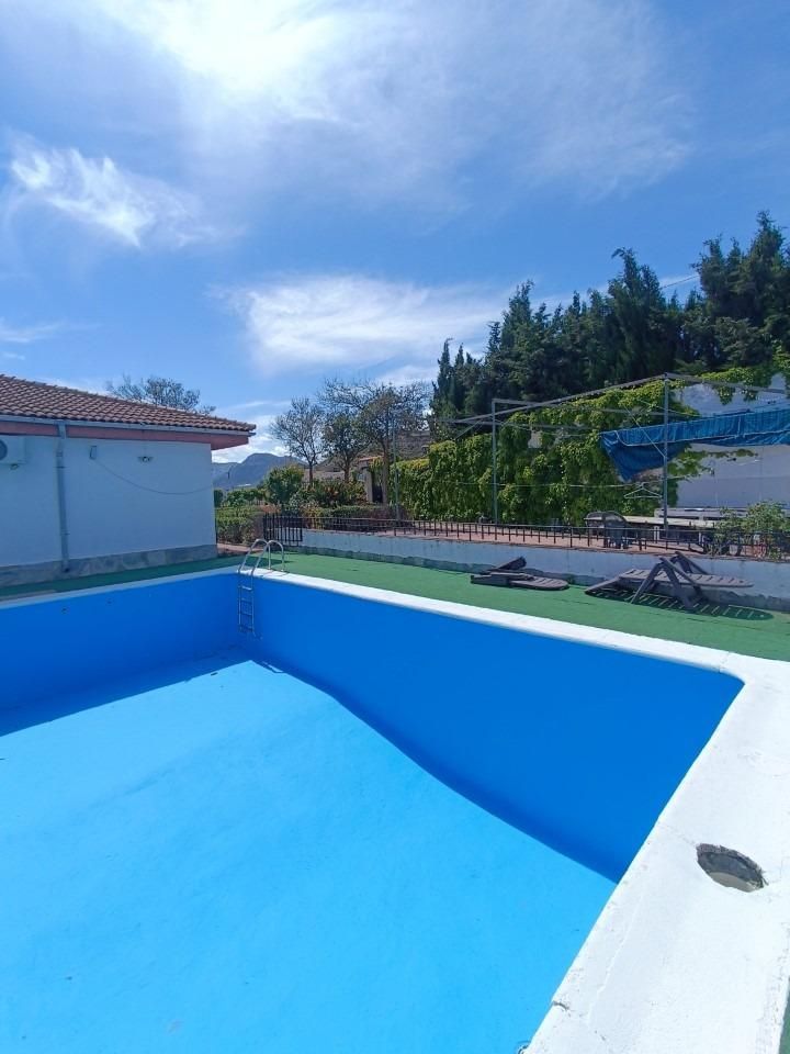 Piscina de Casa o xalet en venda en Lanjarón