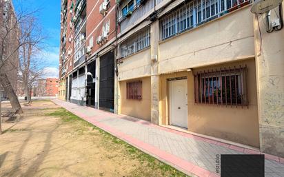 Exterior view of Flat for sale in  Madrid Capital  with Heating