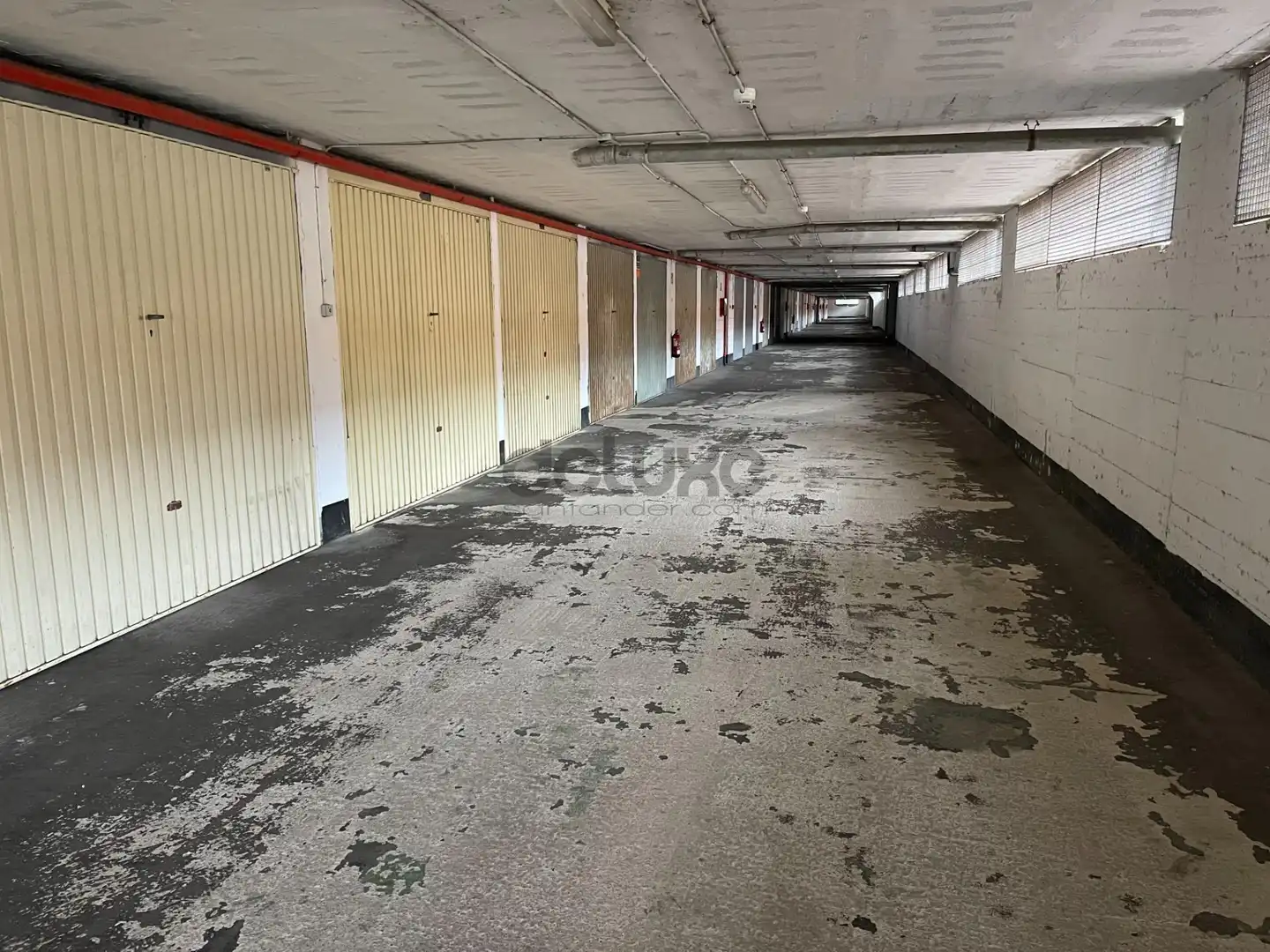 Parking of Commercial properties for rent in Santander