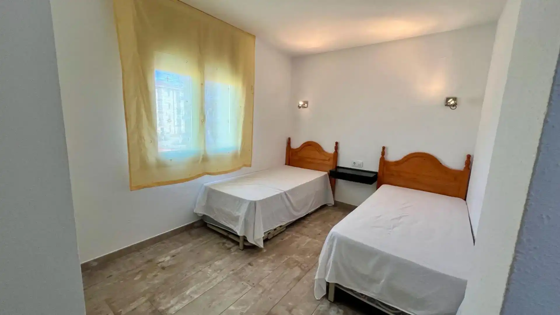 Dormitori de Apartament en venda en L'Estartit amb Aire condicionat i Balcó