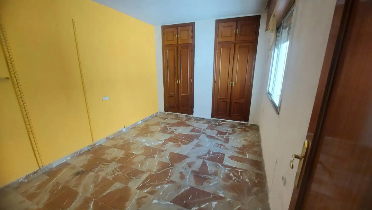 Habitación de Dúplex en venta en Jaén con Aire acondicionado, Trastero y Balcón