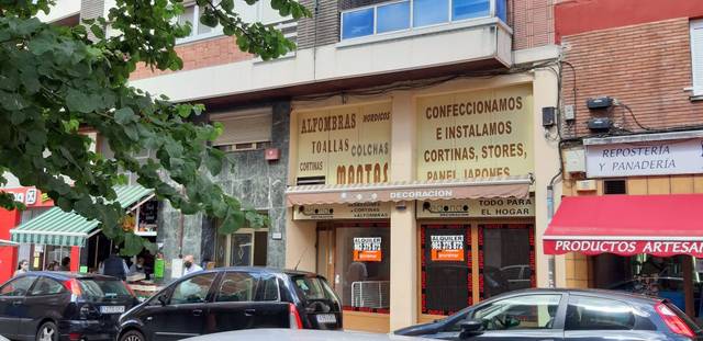 Local comercial en Alquiler en MONJAS, 7 en La Victoria - Puente Jardín