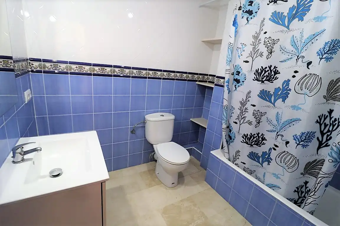 Baño de Piso de alquiler en  Palma de Mallorca con Amueblado, Horno y Balcón