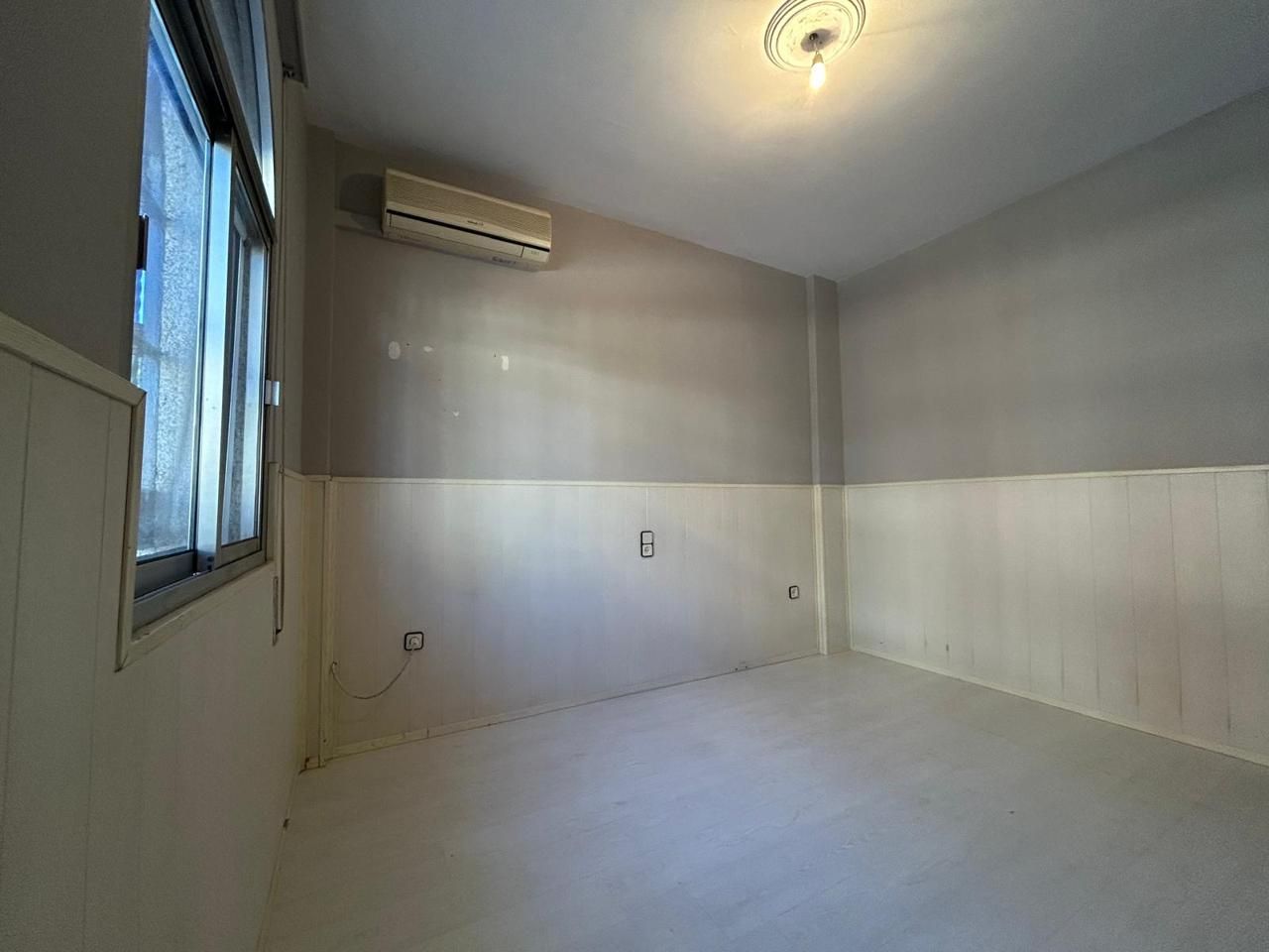 House or chalet for sale in Dos Hermanas  with Air Conditioner and Heating