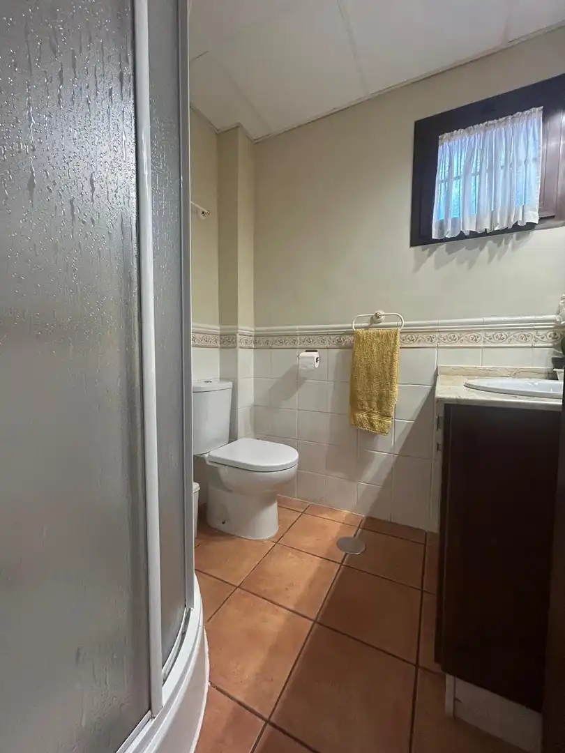 Bathroom of Houses for sale in Utrera