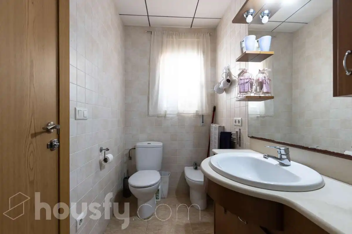 Baño de Piso en venta en Tortosa con Parquet y Balcón
