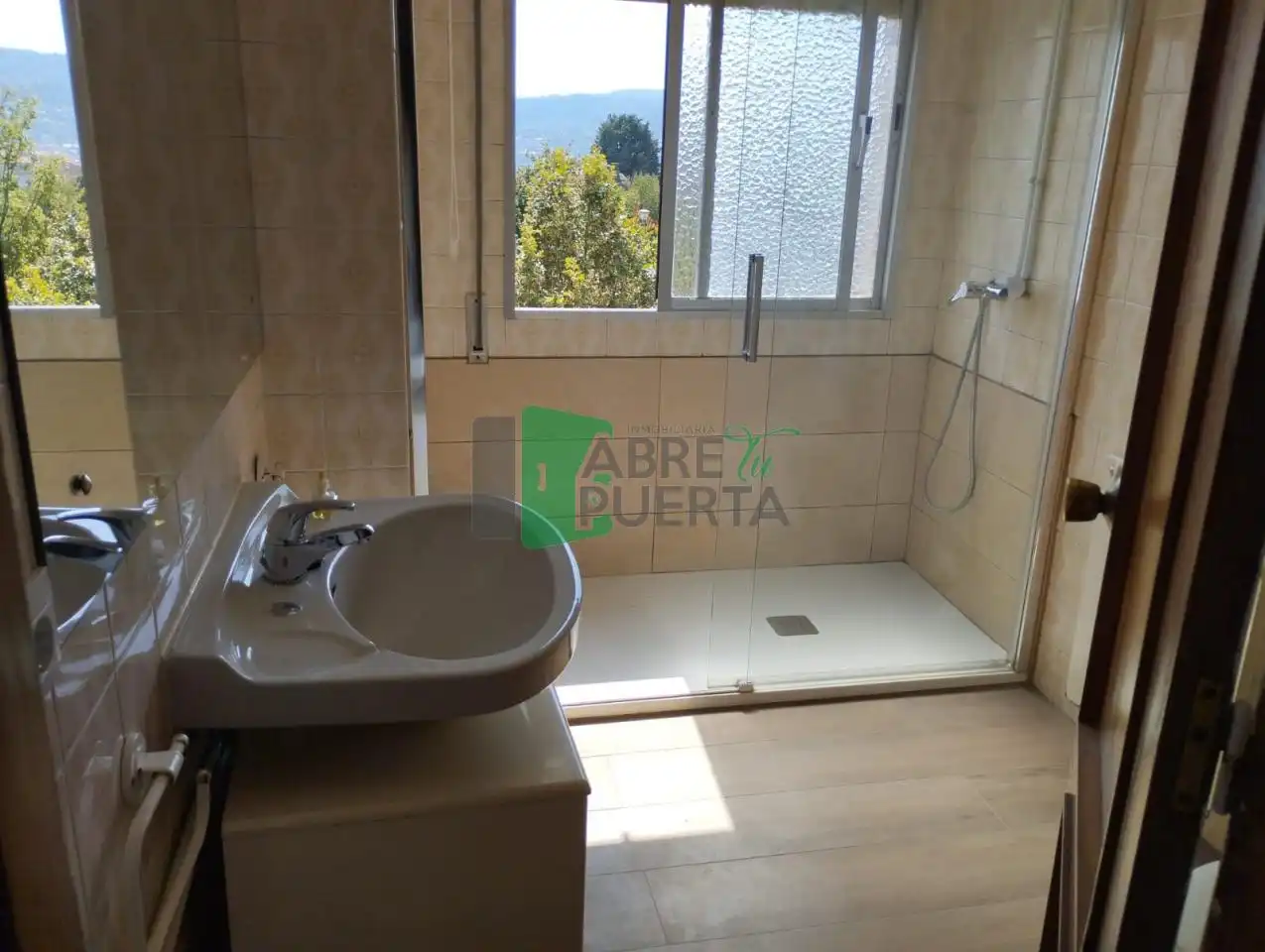 Baño de Piso en venta en San Miguel de la Ribera con Calefacción, Trastero y Amueblado