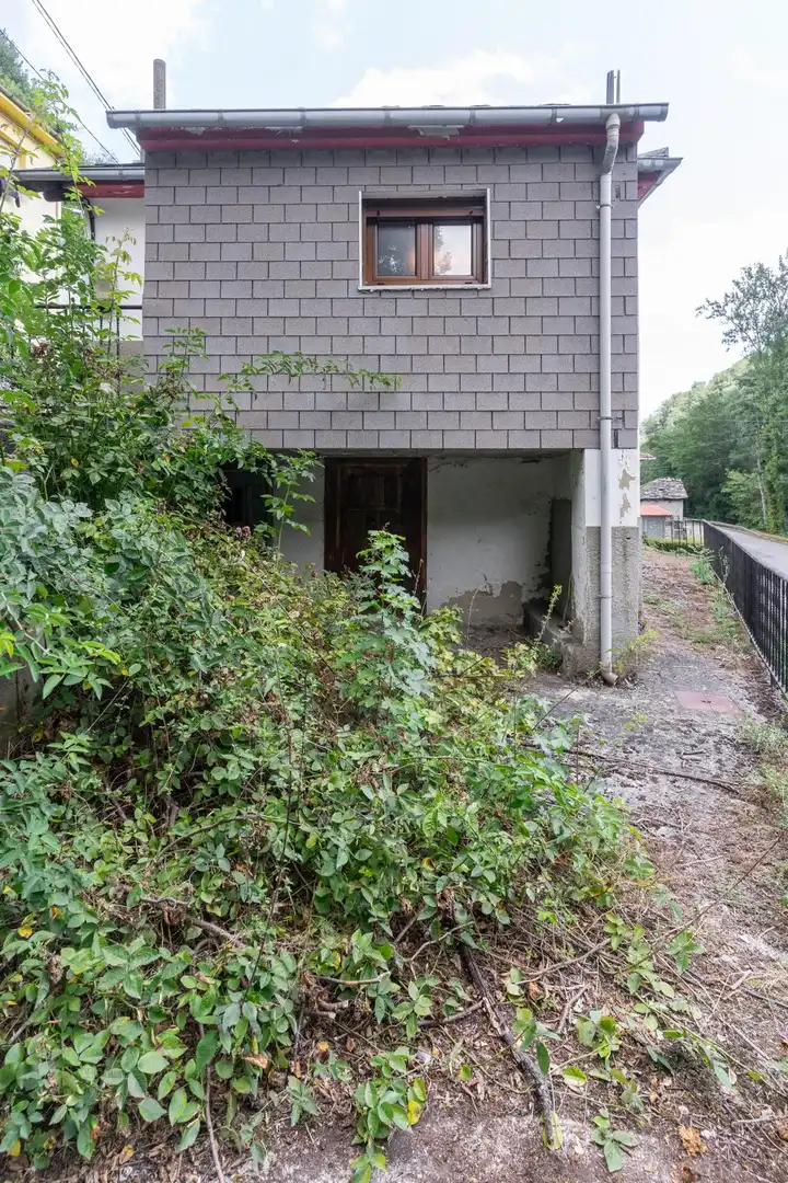 Vista exterior de Finca rústica en venda en Cangas del Narcea amb Calefacció i Traster