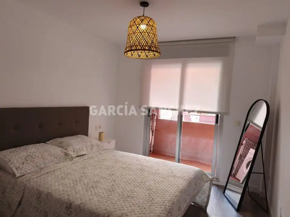 Dormitori de Apartament en venda en Boiro amb Traster, Moblat i Forn