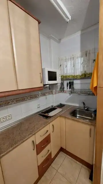 Cuina de Estudi en venda en Benalmádena amb Aire condicionat, Terrassa i Moblat