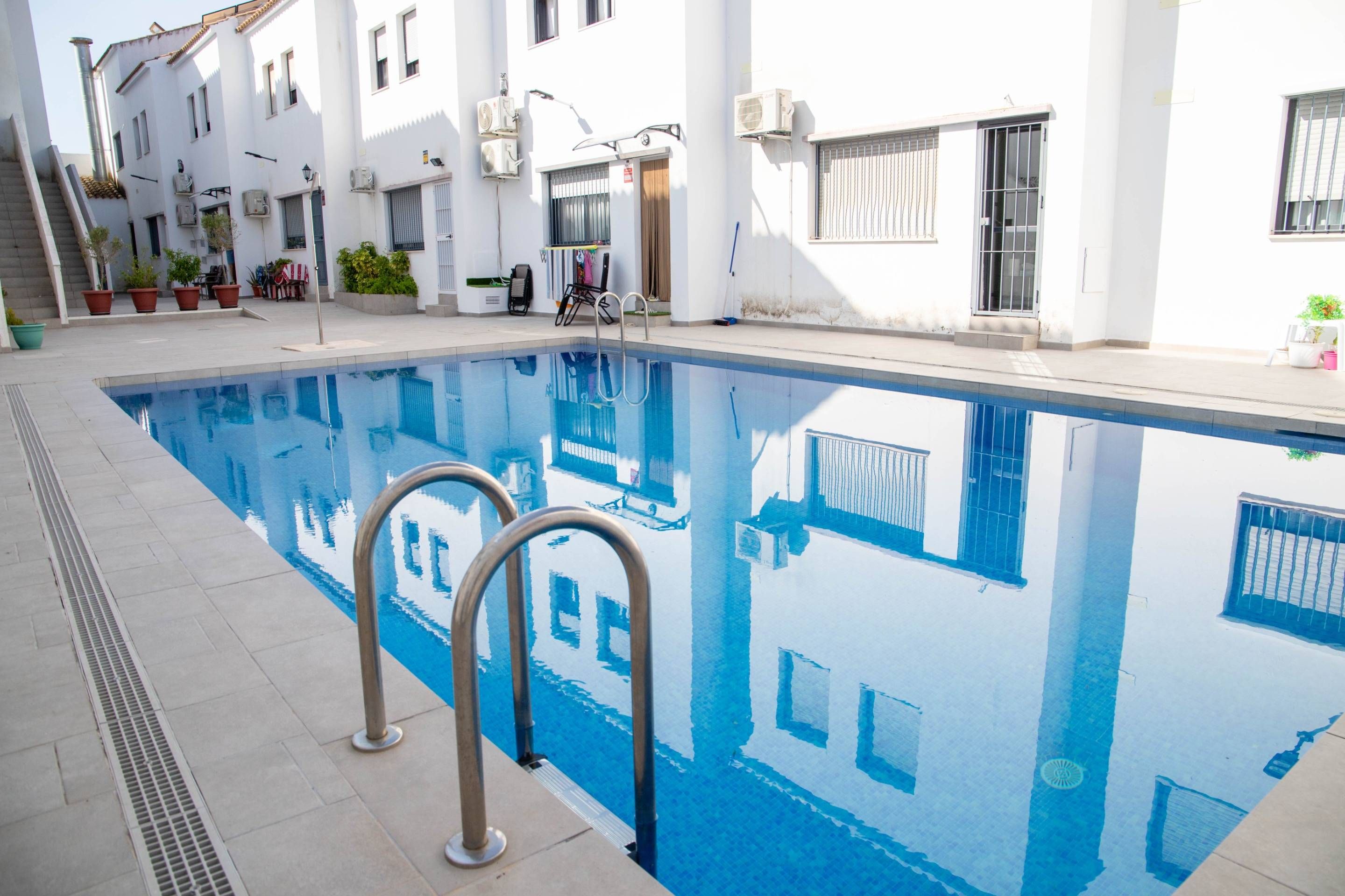 Swimming pool of House or chalet for sale in Fuente de Piedra  with Parquet flooring and Community pool