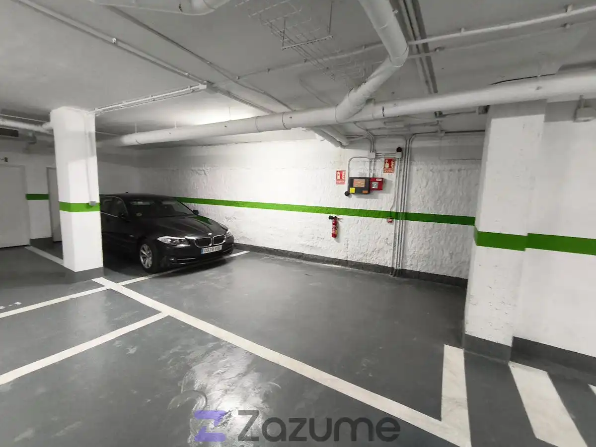Parking de Piso de alquiler en Valencia con Aire acondicionado, Parquet y Trastero