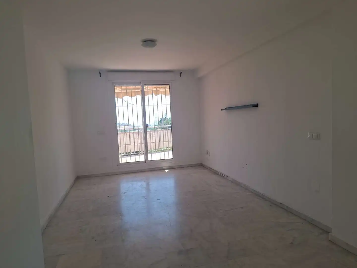 Dormitori de Casa adosada en venda en Benalmádena amb Aire condicionat, Terrassa i Traster