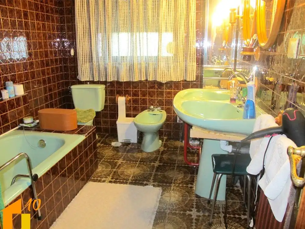Baño de Casa o chalet en venta en Burgos con Calefacción, Jardín privado y Trastero