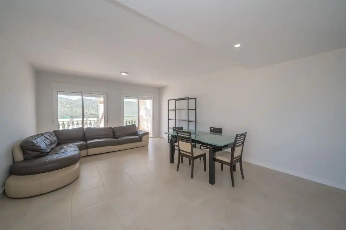 Casa pareada con terraza en venta en Carrer d'Oriola, imagen 8