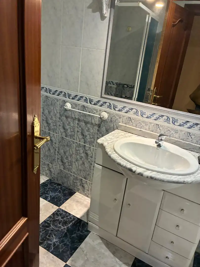 Bany de Pis en venda en Granada