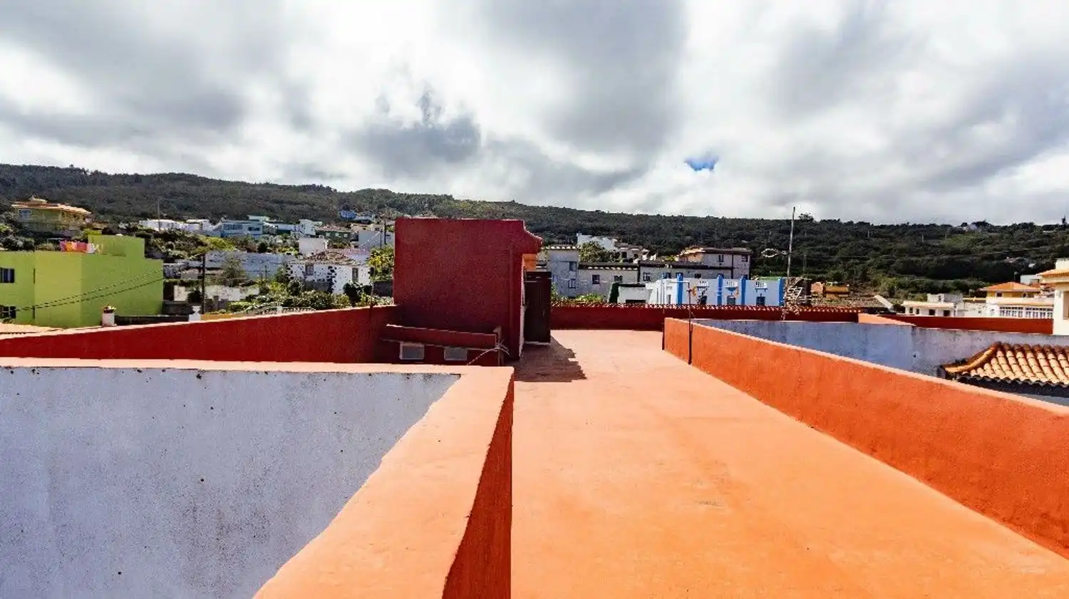 Buildings for sale in Avenida Príncipes de España, El Tanque