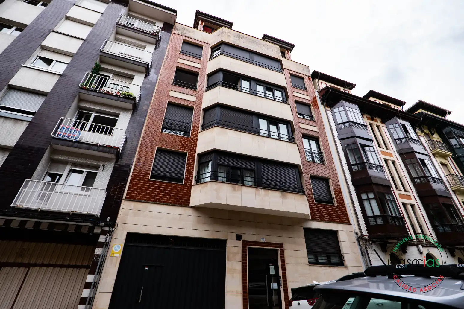 Vista exterior de Pis en venda en Gijón  amb Calefacció, Parquet i Traster