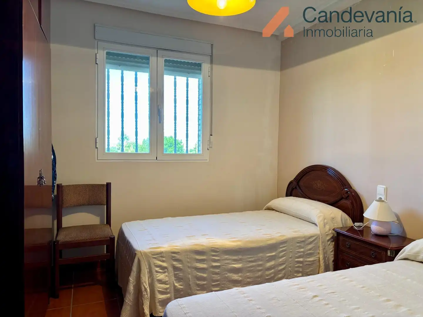 Habitación de Casa o chalet en venta en San Mateo de Gállego con Aire acondicionado, Calefacción y Jardín privado