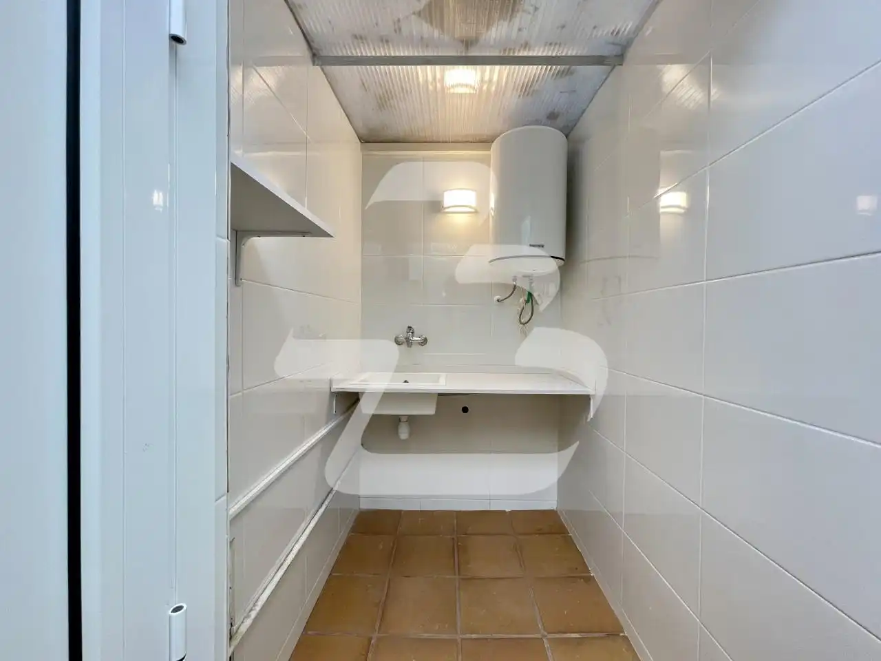 Bathroom of Office for rent in L'Hospitalet de Llobregat