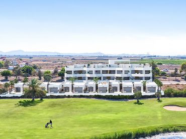 Pis amb balcó en venda a Serena Golf