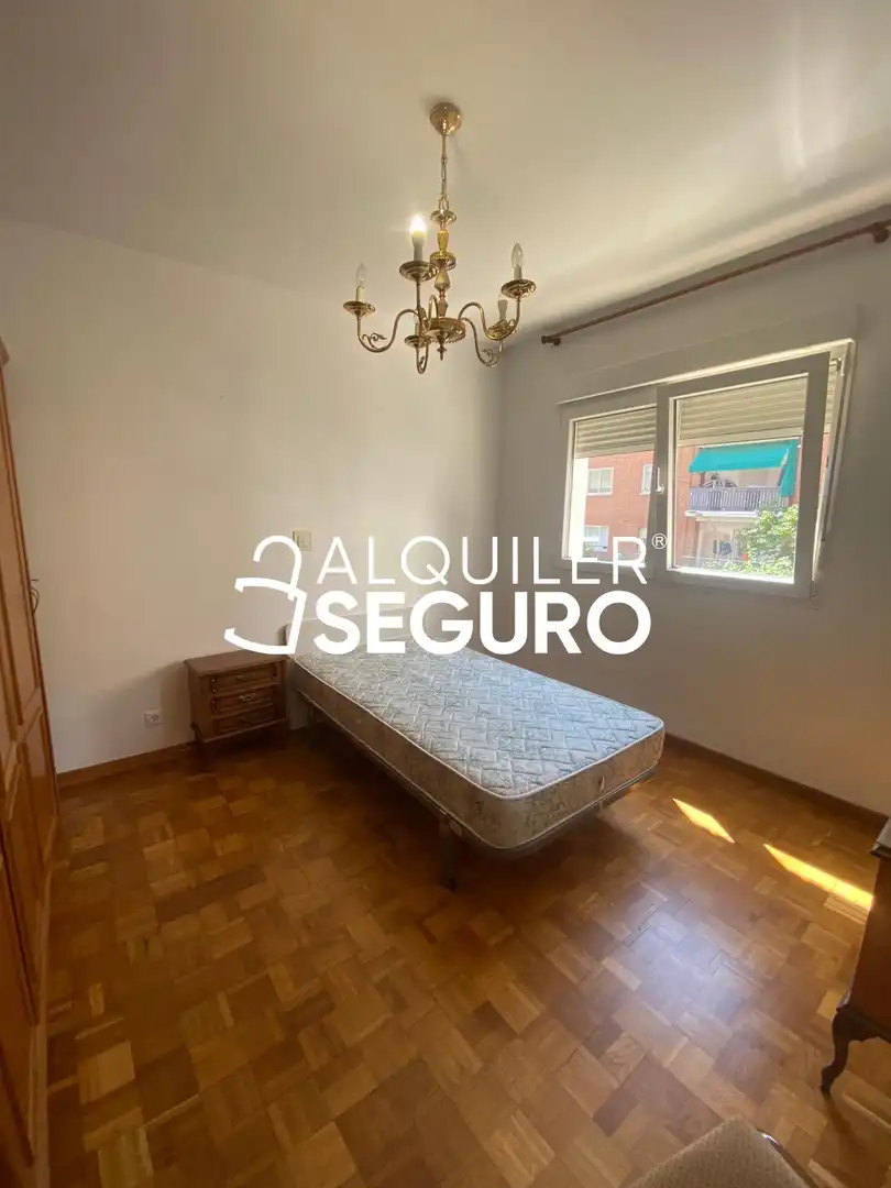 Habitación de Piso de alquiler en Guadalajara con Calefacción y Amueblado