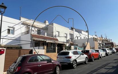 Vista exterior de Casa o xalet en venda en Aljaraque amb Terrassa