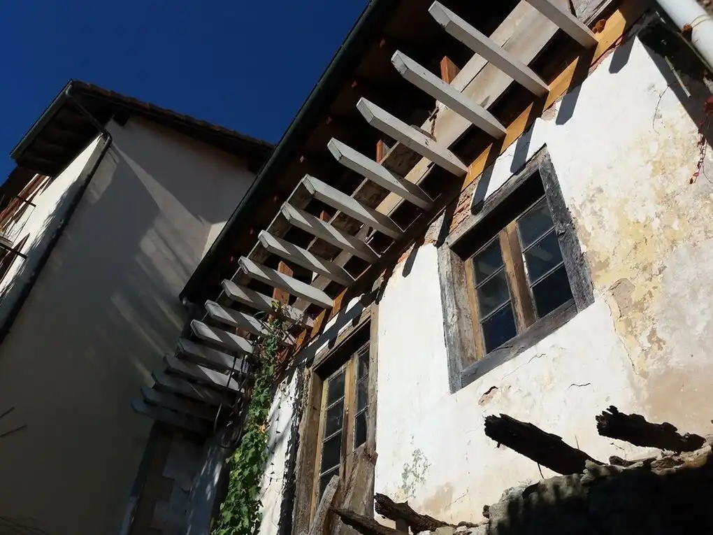 Außenansicht von Einfamilien-Reihenhaus zum Verkauf in Piélagos