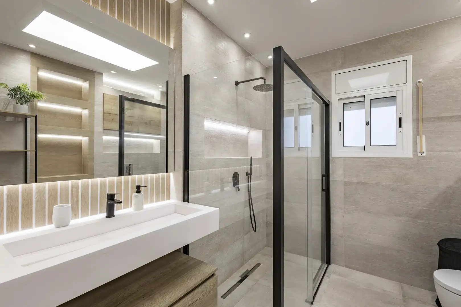 Badezimmer von Haus oder Chalet zur Miete in Sitges mit Klimaanlage, Heizung und Privatgarten