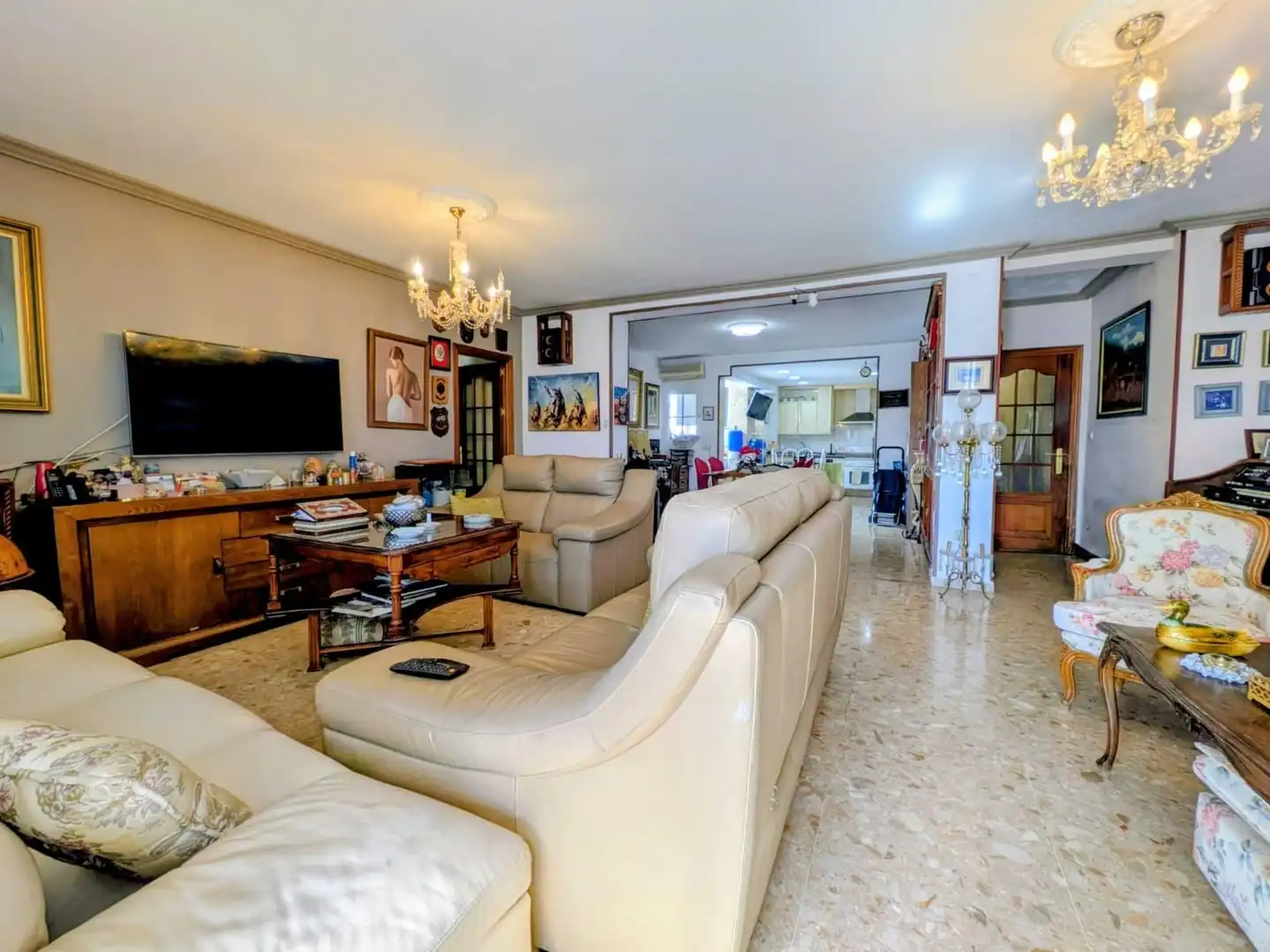 Wohnzimmer von Wohnung zum Verkauf in Algeciras