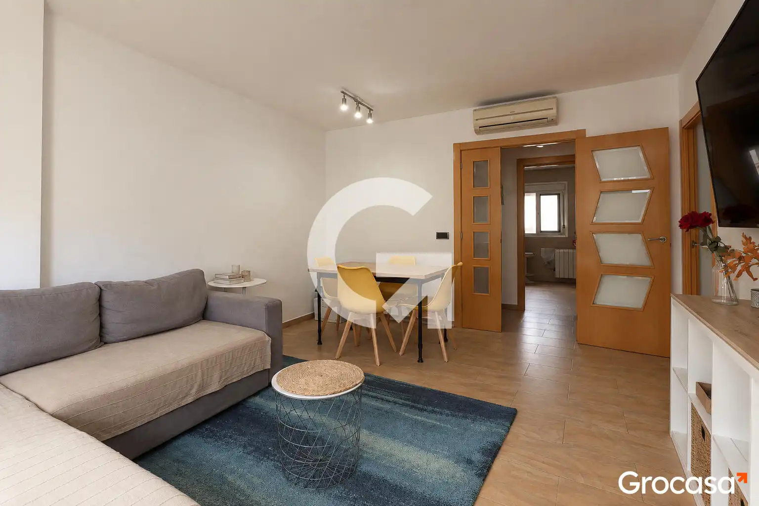 Living room of Flat for sale in Sant Boi de Llobregat  with Air Conditioner, Heating and Oven