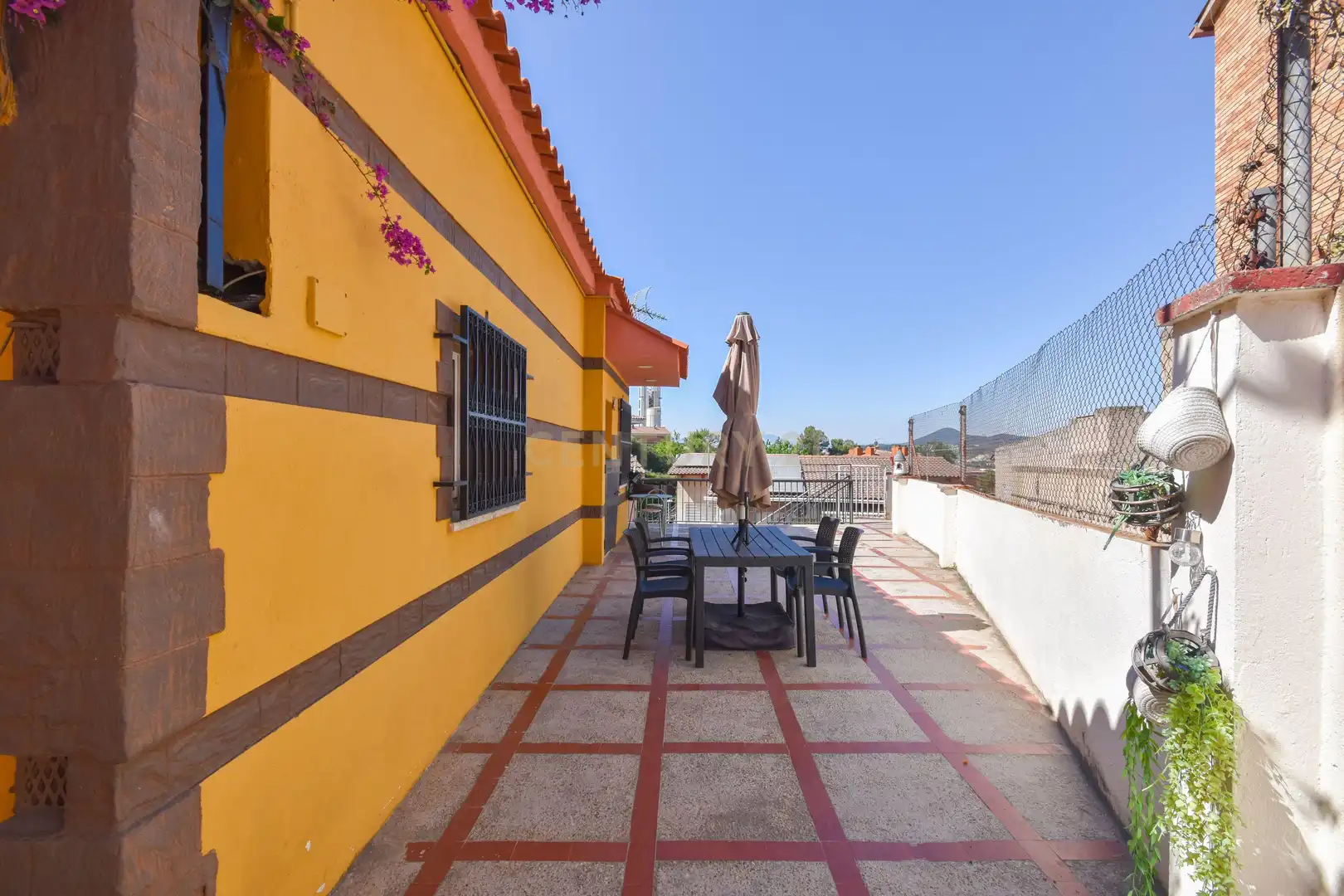 Terrace of Houses for sale in Sant Vicenç Dels Horts  with Air Conditioner, Private garden and Storage room