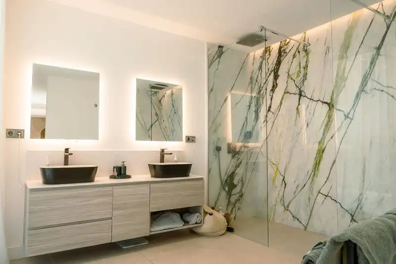 Bathroom of Houses for rent in Estepona  with Air Conditioner, Heating and Private garden