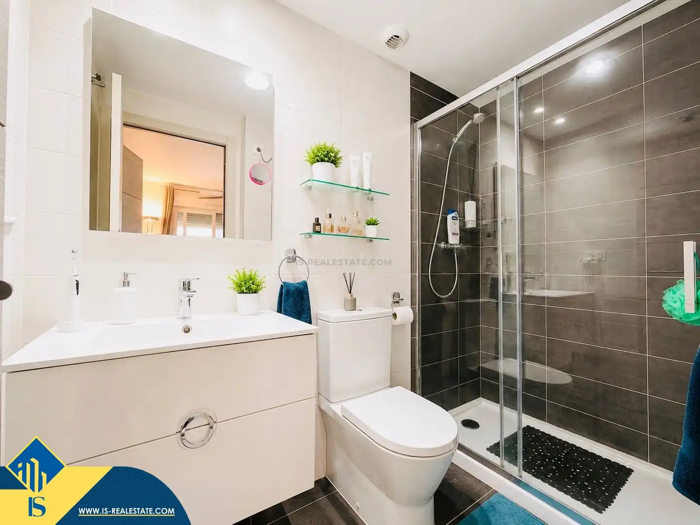 Bathroom of Flat for sale in Orihuela  with Terrace, Furnished and Oven